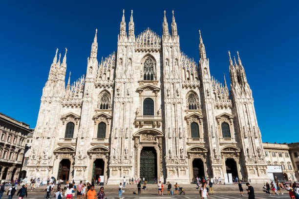 duomo di milano, italy - milan italy town square italy cathedral foto e immagini stock