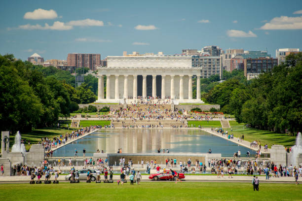 istock Lincoln Memorial - Washington, DC 1030668908