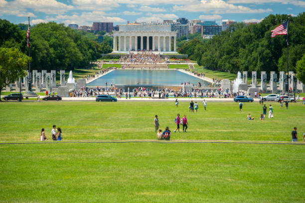 istock Lincoln Memorial - Washington, DC 1030671814