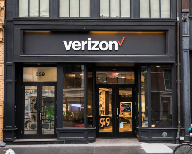 2018 年 4 月 18 日 - ニューヨーク、アメリカ合衆国。マンハッタンに位置する verizon の店。 - located ストックフォトと画像