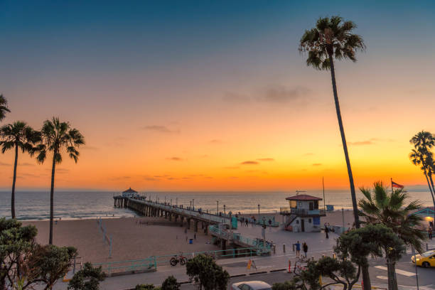 캘리포니아 해변의 해질녘까지 - santa monica venice beach california santa monica beach 뉴스 사진 이미지