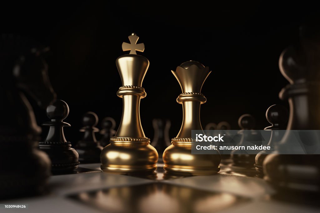 Foto de Ouro De Rei E Rainha Xadrez Peça Conceito Para Concorrência De  Negócios E Estratégia e mais fotos de stock de Rei - Peça de xadrez - iStock