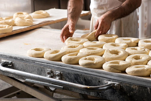 artisan bread: cutting rye bread