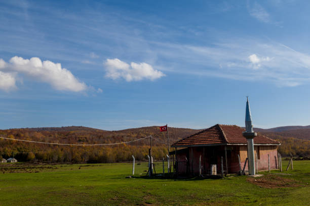 moschea nell'altopiano delmece - yalova foto e immagini stock