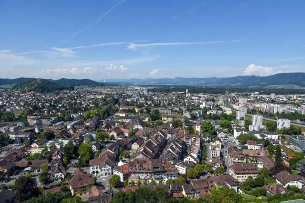 Lenzburg is a small town in the central region of the Swiss canton Aargau and is the capital of the Lenzburg District. Lenzburg has a Population of 9,503 inhabitants.