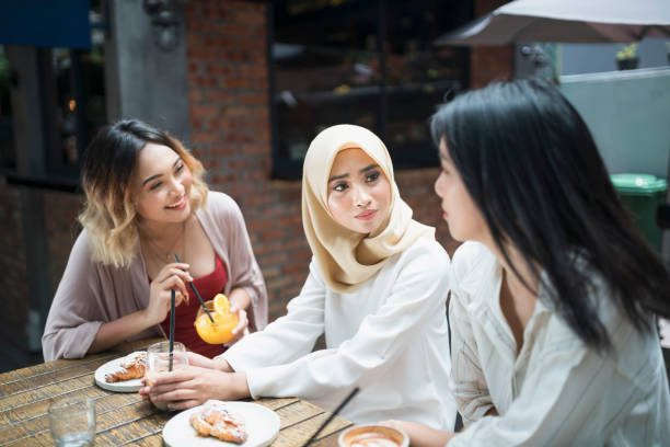 istock Girls From The Capital 1031299518