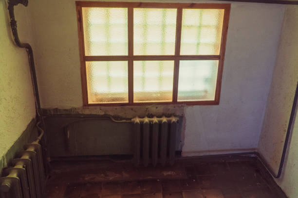 istock Window. Old window in the old entrance 1031373664