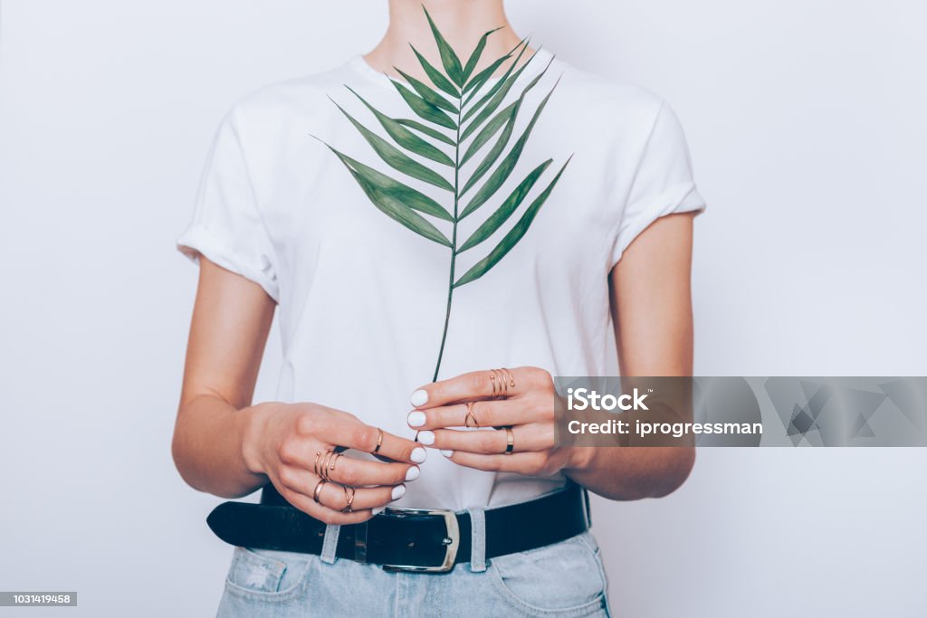 Close-up schlanke junge Frau trägt blaue high-Waist-jeans - Lizenzfrei Spärlichkeit Stock-Foto