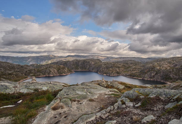 istock Lake in Kjerag mountains 1031620618