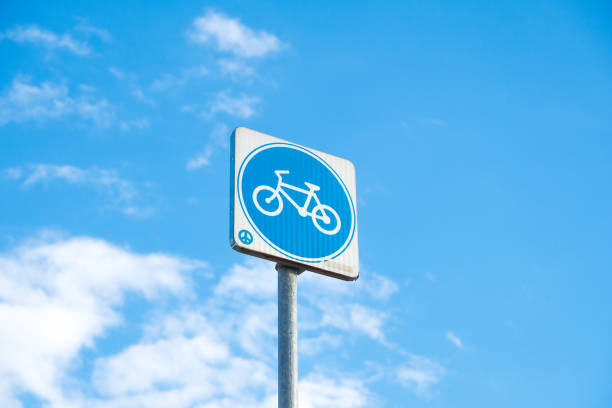 istock Post sign bike in white background. 1031792428
