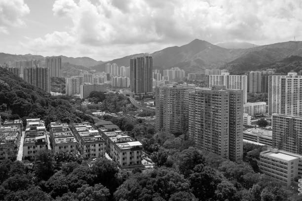 香港都市景観 (黒と白) - apartment sky housing project building exterior ストックフォトと画像