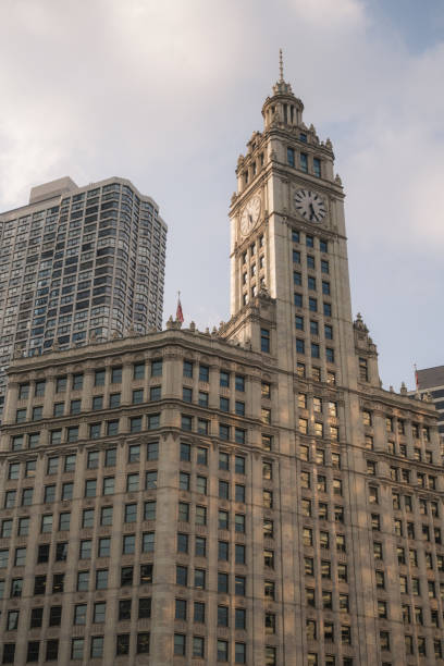 de chicago - american flag architectural feature architecture chicago - fotografias e filmes do acervo