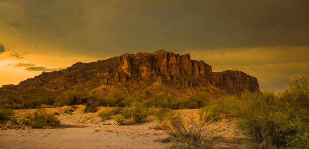 istock The Arizona Icon-Superstition Mountains As the Monsoon comes in 1032184382