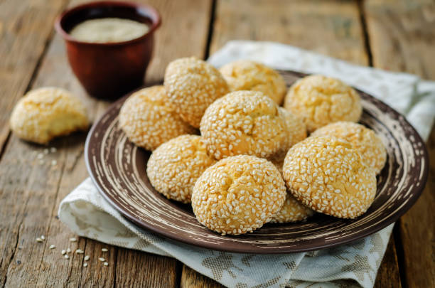 Italian sesame cookies with sesame seeds