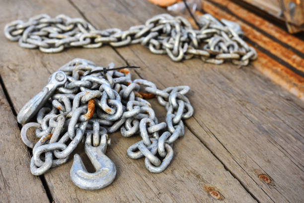 istock Steel Industrial tow Chain Close Up 1032343766