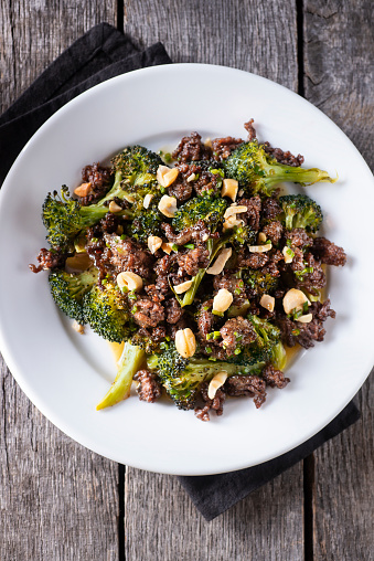Crispy Beef with Broccoli and Peanuts