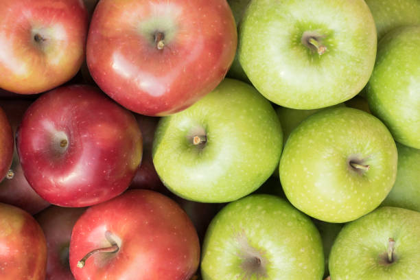 istock Gala and Granny Smith apples, Serbia 1032739118