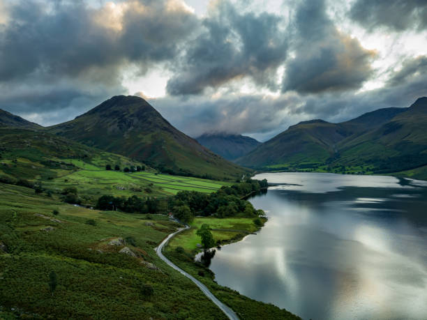 istock wast water cloudy morning 1032757980