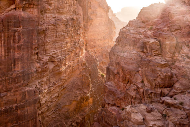 cañón de montaña cerca de siq al-barid en jordania - el barid fotografías e imágenes de stock