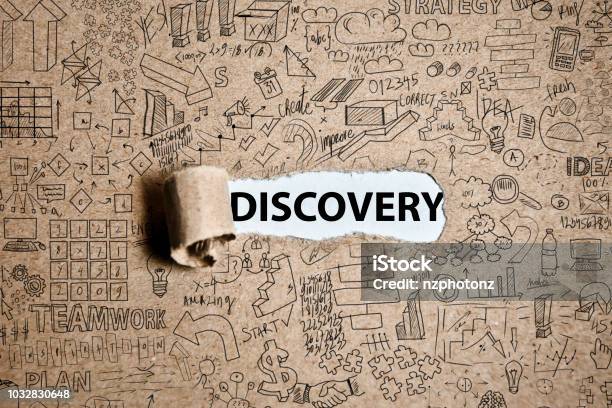Discovery Cartone Con Grafici E Testo Concept - Fotografie stock e altre immagini di Scoperta