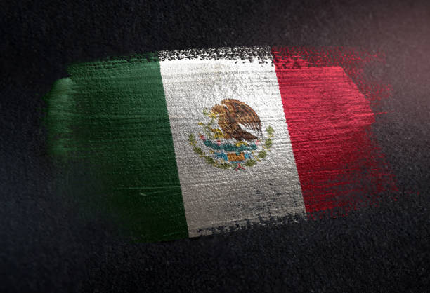 mexiko-flagge metallbürste farbspuren an grunge dunklen wand gemacht - mexico city flash stock-fotos und bilder