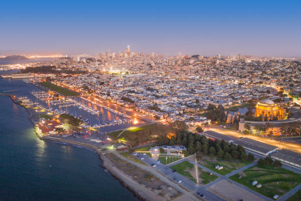 istock San Francisco, Skyline at Night, USA 1033040378