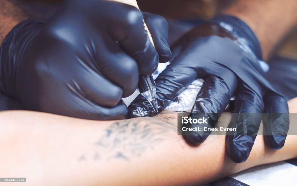 Closeup Of Having Permanent Tattoo In Tattoo Studio Stock Photo - Download  Image Now - iStock