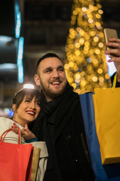istock Christmas shopping 1033145834