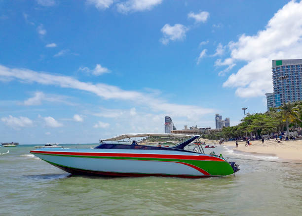 thailand beach speedboat - pattaya imagens e fotografias de stock