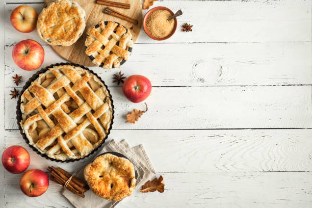 torte di mele - pie apple pastry crust celebration foto e immagini stock