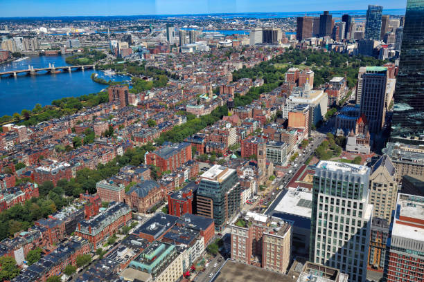 boston panoramablick von prudential tower aussichtsplattform - boston skyline charles river blue stock-fotos und bilder