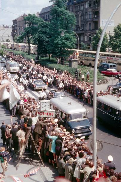 kennedy besuchen in berlin (west), 1963 - john f kennedy center stock-fotos und bilder