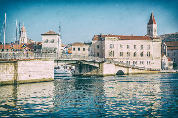 filtro analógico de vieja ciudad trogir, croacia, - 11274 fotografías e imágenes de stock