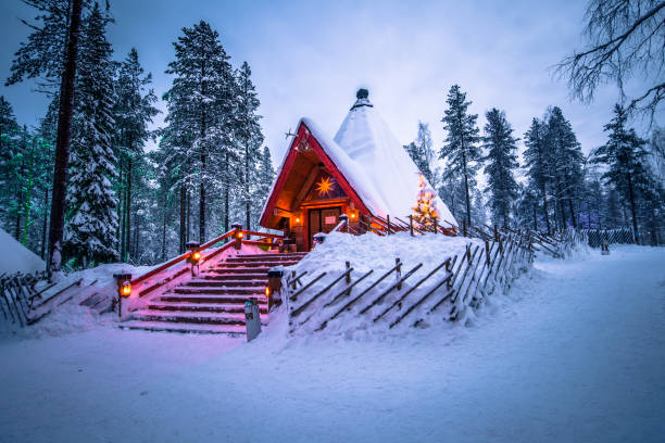 rovaniemi - 16 dicembre 2017: villaggio di babbo natale di rovaniemi, finlandia - finlandia foto e immagini stock