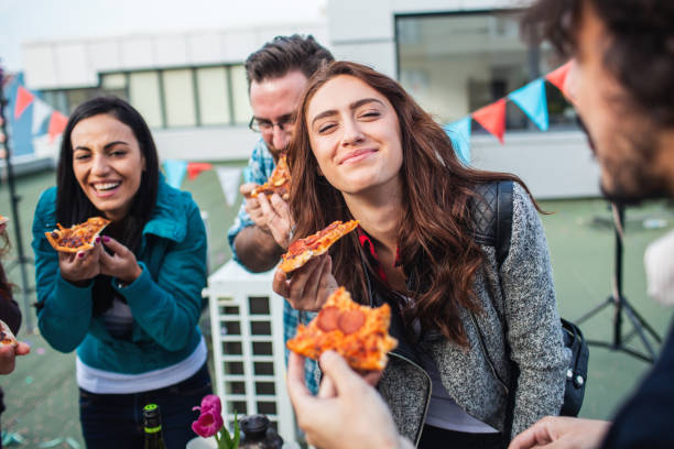 istock Pizza party on the roof 1033935952