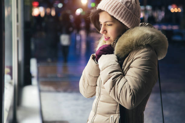 istock Woman is feeling cold downtown 1033970944