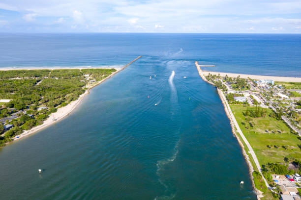 istock Fort Pierce Inlet 1033988104