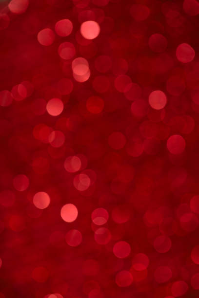 sfondo luci sfocate (rosso) - vertical copy space nobody christmas foto e immagini stock