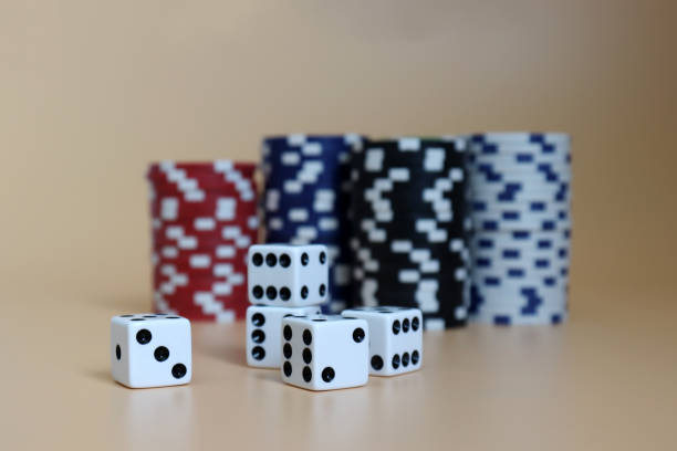 What advice do experienced players have for those just starting to play poker?