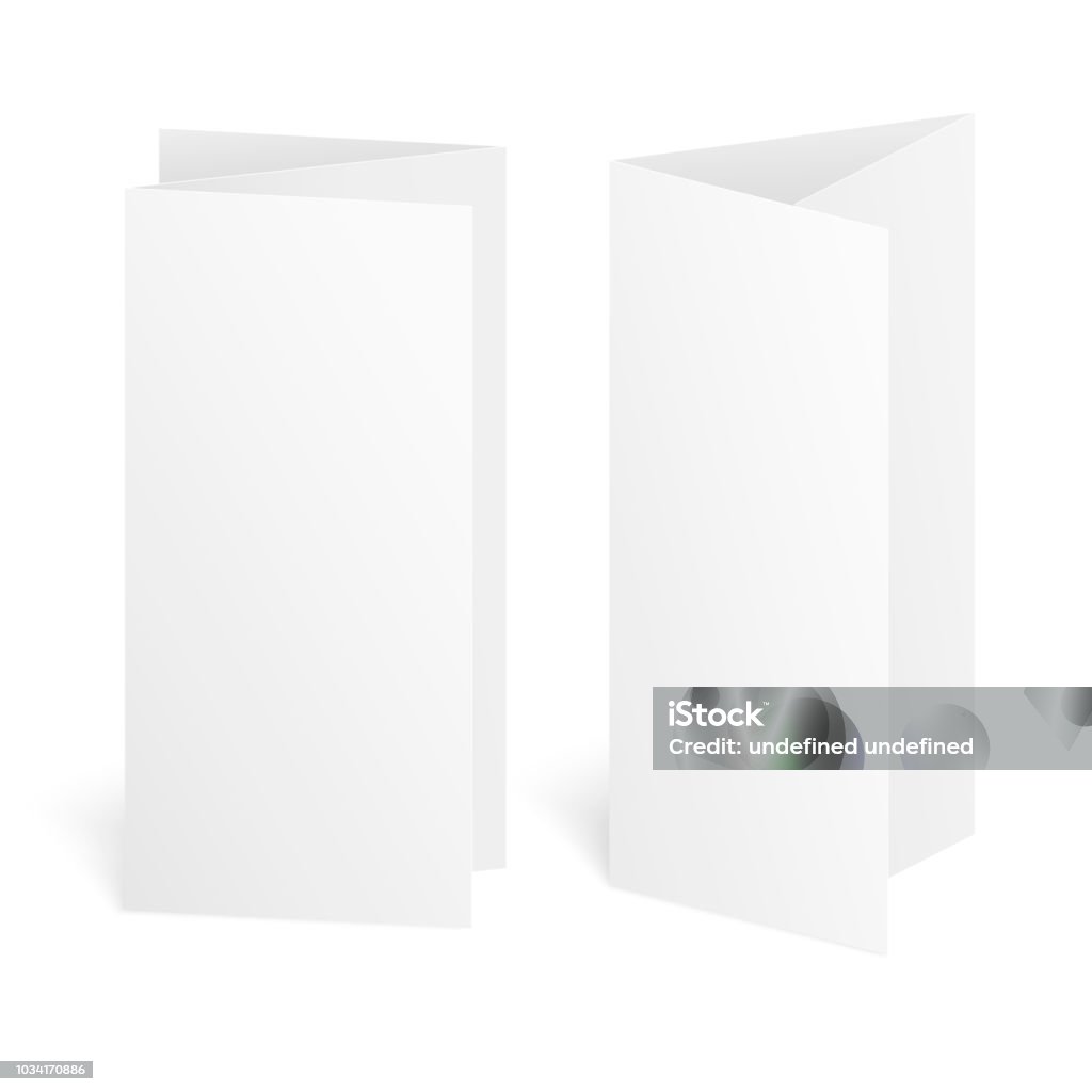 Brochure de papier trois pli blanc sur fond blanc avec des ombres douces. Vector - clipart vectoriel de Dépliant à 3 volets libre de droits