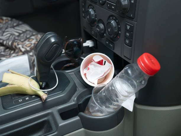 coche necesita limpieza - antihigiénico fotografías e imágenes de stock