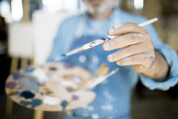 istock Hand of artist 1034369046