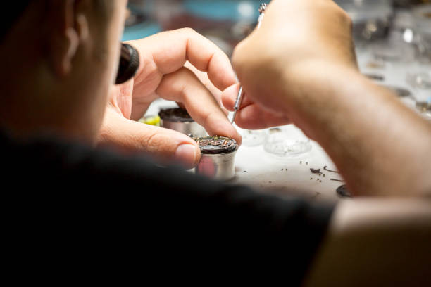 Watch, Gear, Wristwatch, Jewelry, Watching, Machine Part, Magnifying Glass
