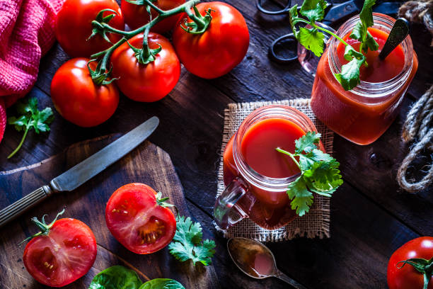 sok pomidorowy - healthy eating juice vegetable juice vegetable zdjęcia i obrazy z banku zdjęć