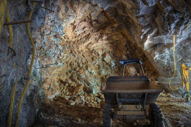 istock Tunnel front in fractured rock 1034549216