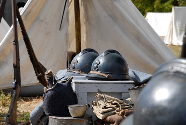 フランスの最初の世界大戦の軍のヘルメット - 1918 ストックフォトと画像