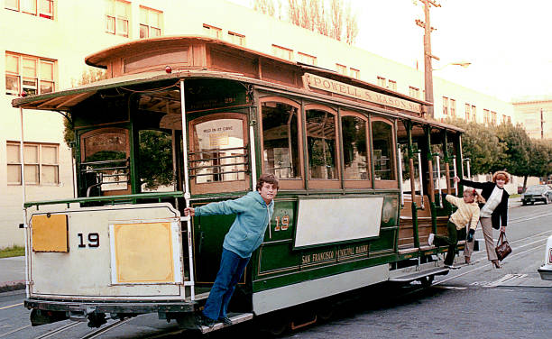 zabawa w trolejbusie - transportation bus mode of transport public transportation zdjęcia i obrazy z banku zdjęć