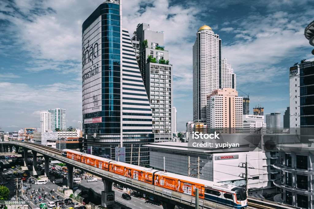 Metro parça Bangkok şehir ile - Royalty-free İnşaat Sanayisi Stok görsel Metro parça Bangkok şehir ile - Royalty-free İnşaat Sanayisi Stok görsel