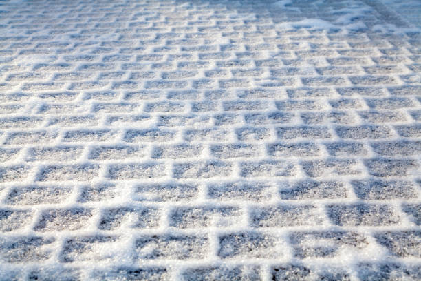 Correct geometric frost on a rectangular paving slab