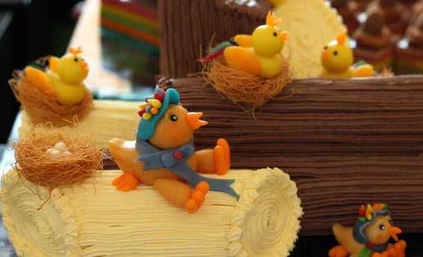 istock chicks in a nest, marzipan art 1035016968